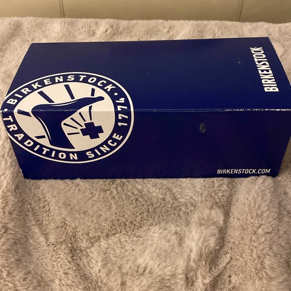 Nearly New with Box & Tags Birkenstock Arizona Suede Slides - Taupe 38 - Picture 10 of 11